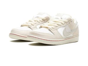 NIKE SB DUNK LOW “VALENTINE’S DAY – LOW LOVE FOUND“